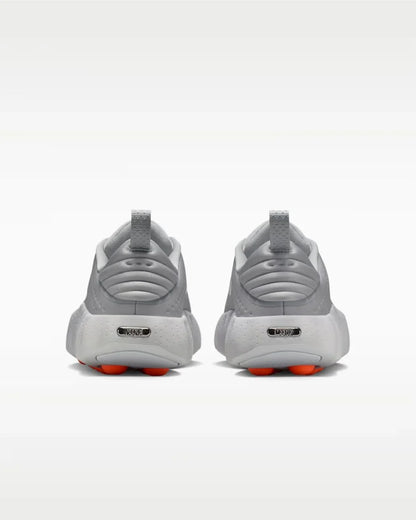Nike Mind 002 – Light Smoke