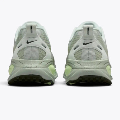 Nike Vomero 18 Light Silver College Grey Barely Volt