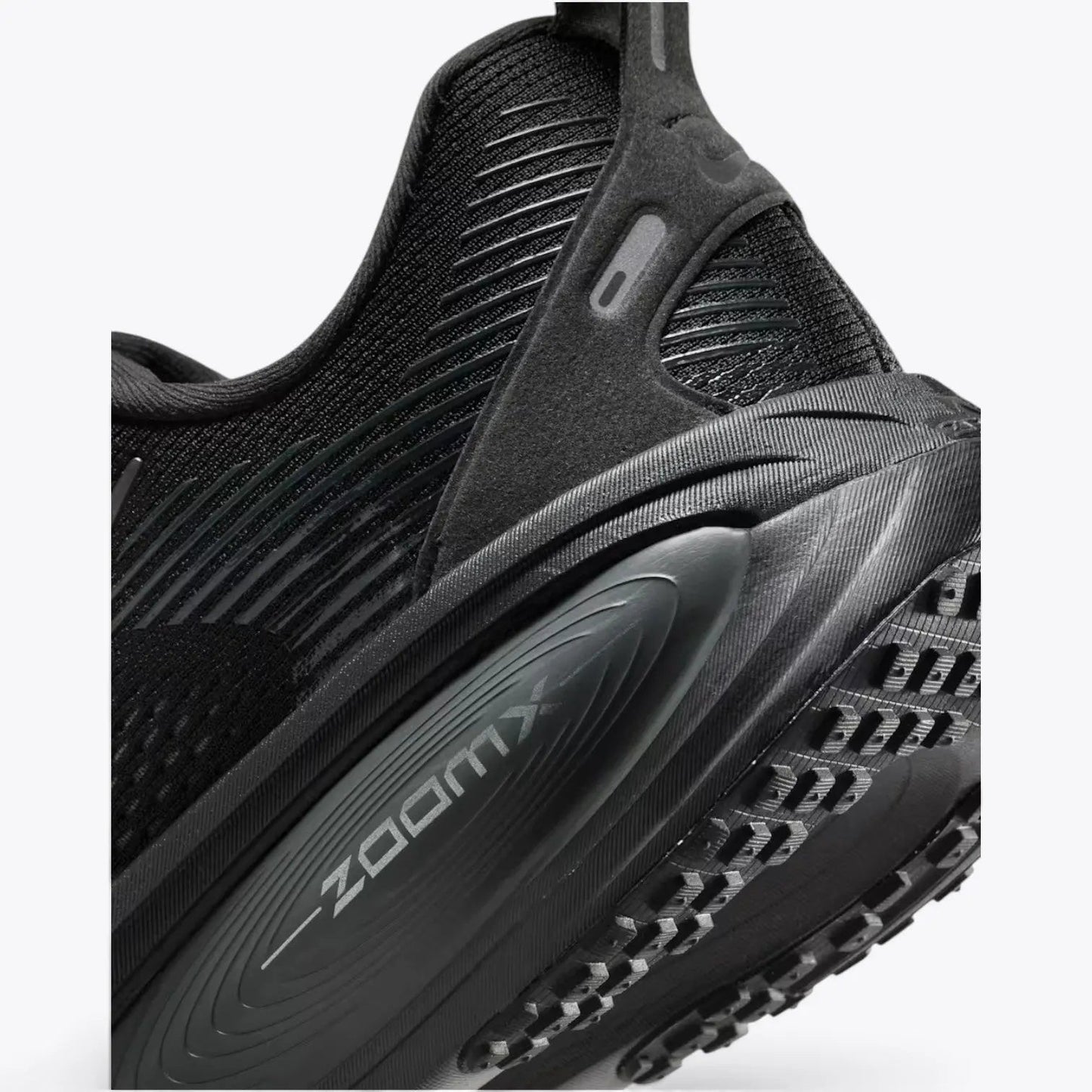 Nike Vomero 18 Triple Black