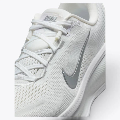 Nike Vomero 18 White Metallic Silver Photon Dust