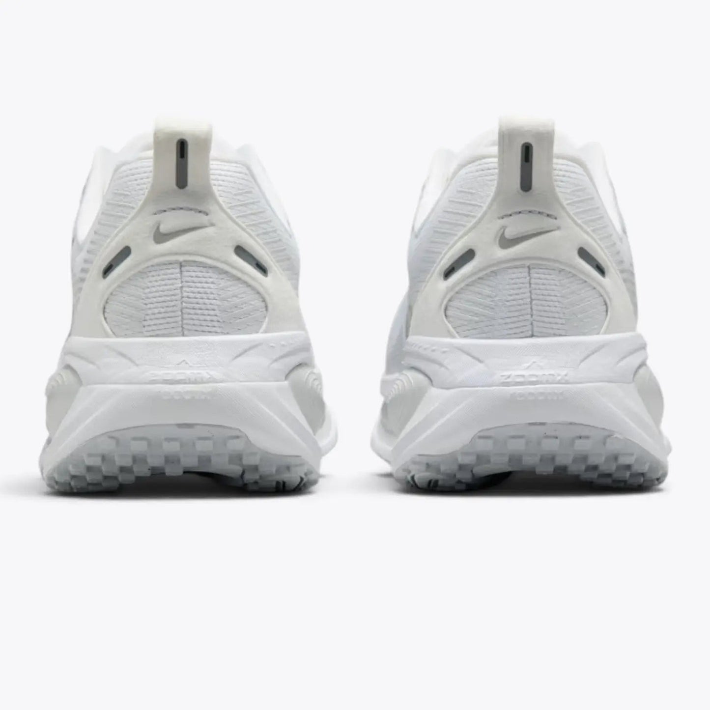 Nike Vomero 18 White Metallic Silver Photon Dust