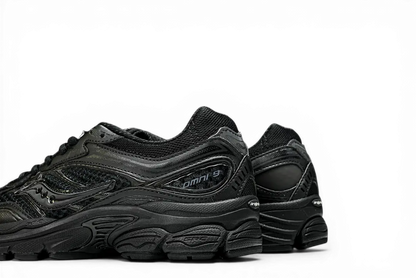 Saucony ProGrid Omni 9 Armor Black