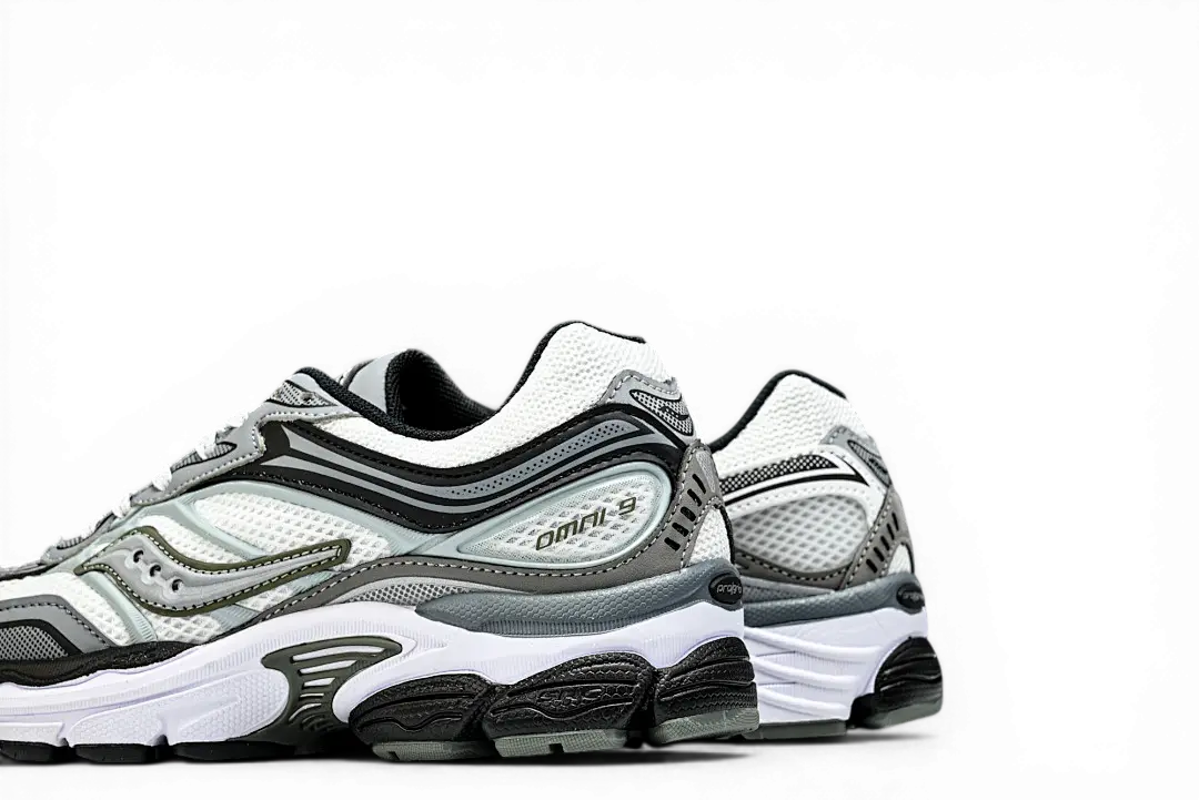 Saucony ProGrid Omni 9 Fabricated Future White Multi